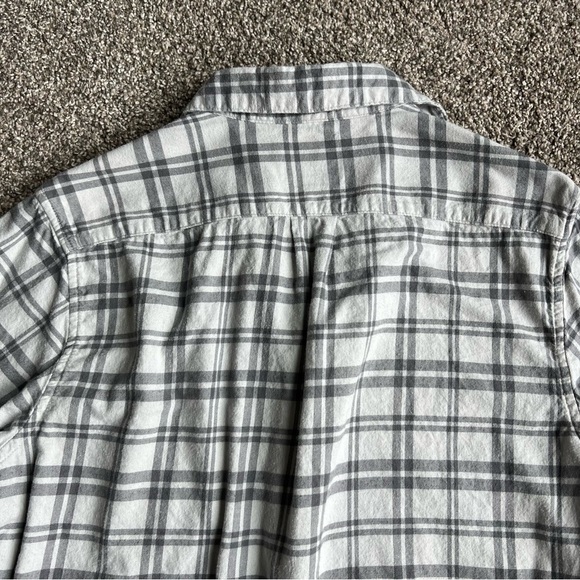 Goodfellow Gray/White Flannel Long Sleeve Button Up, Size Medium - Picture 8 of 8